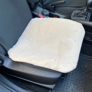 Yumuşak Tüylü Peluş Serme Oto Koltuk Koruyucu Minder Ön Tekli Bej