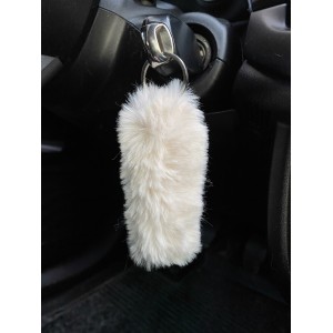 Yumuşak Tüylü Peluş Puf Anahtarlık Beyaz