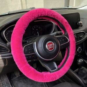 Yumuşak Tüylü Peluş Direksiyon Kılıfı Fuşya Pembe Yumuşak Tüylü Peluş Direksiyon Kılıfı Fuşya Pembe