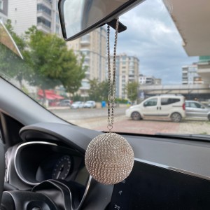 Kristal Taşlı Disko Topu Dikiz Ayna Süsü Küçük 6cm Gümüş Kristal Taşlı Disko Topu Dikiz Ayna Süsü Küçük 6cm Gümüş