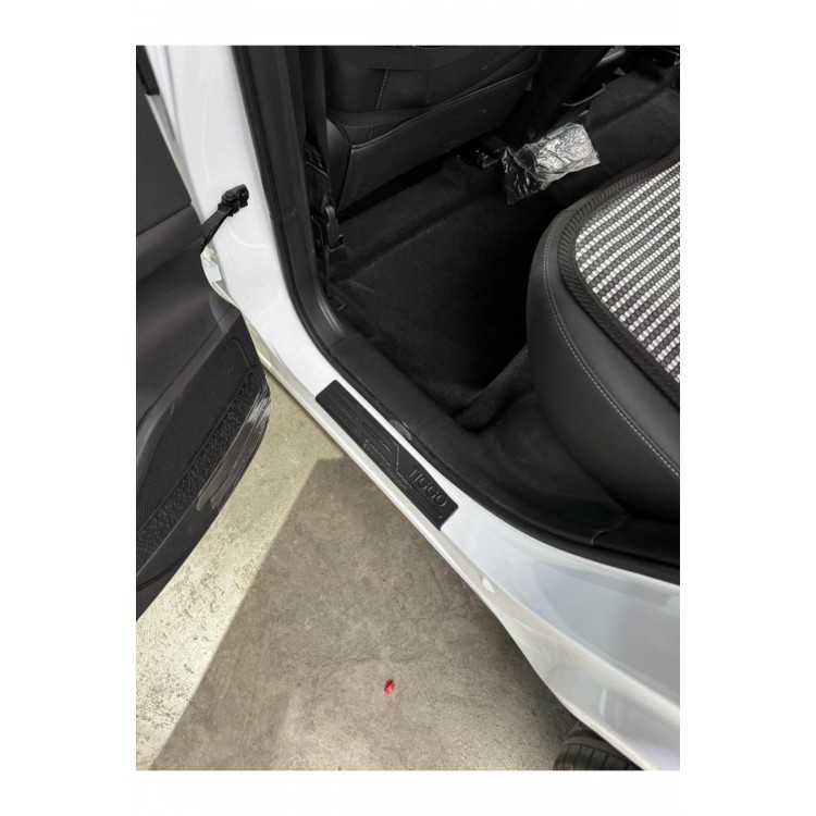 Chery Tiggo 8 Pro Plasik Yapışkanlı Araba Kapı Eşiği 4'lü Siyah