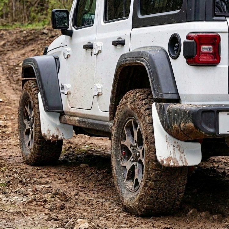 Universal Yumuşak Paçalık Tozluk Çamurluk 2'li Set Beyaz